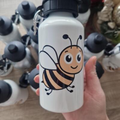 Veepudel - nime ja pildiga (kaks korki)