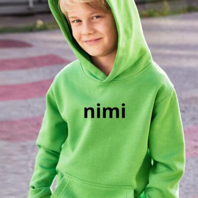 Kapuutsiga pusa nimega